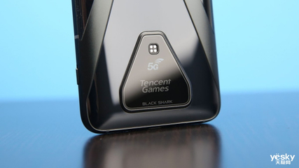 騰訊黑鯊游戲手機(jī)3評(píng)測(cè):從硬件到軟件專為玩家定制